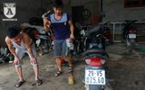 Cửa hàng sửa xe miễn phí cho người dân vùng lũ tại Chương Mỹ